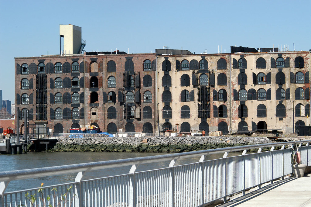 redhookpier10 (c) copyright Viv Sutherland 4/9/05 all r… Flickr