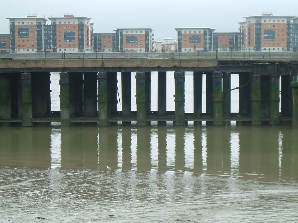 Thamesmead West flats opposite Venichka Flickr