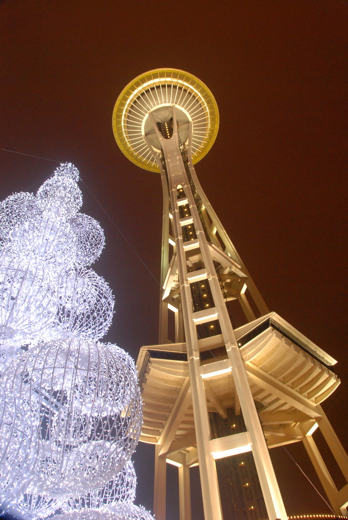 20101228_195410_Christmas_Tree_Seattle_Center_5 Flickr