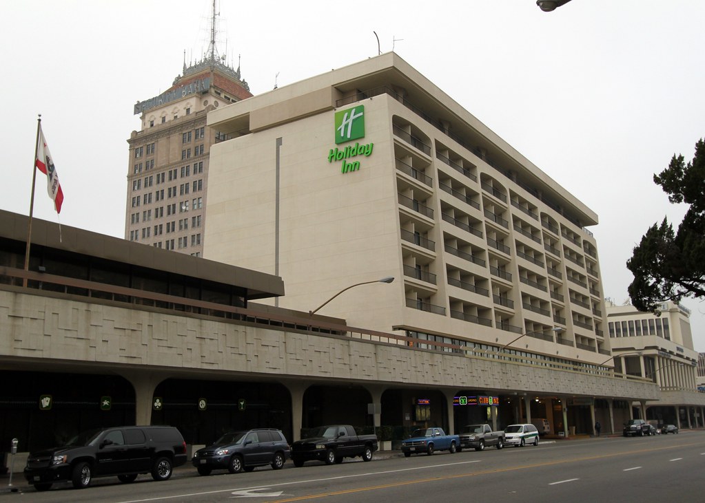 [ After ] NEW HOLIDAY INN Logo Holiday Inn Down Town Van… Flickr