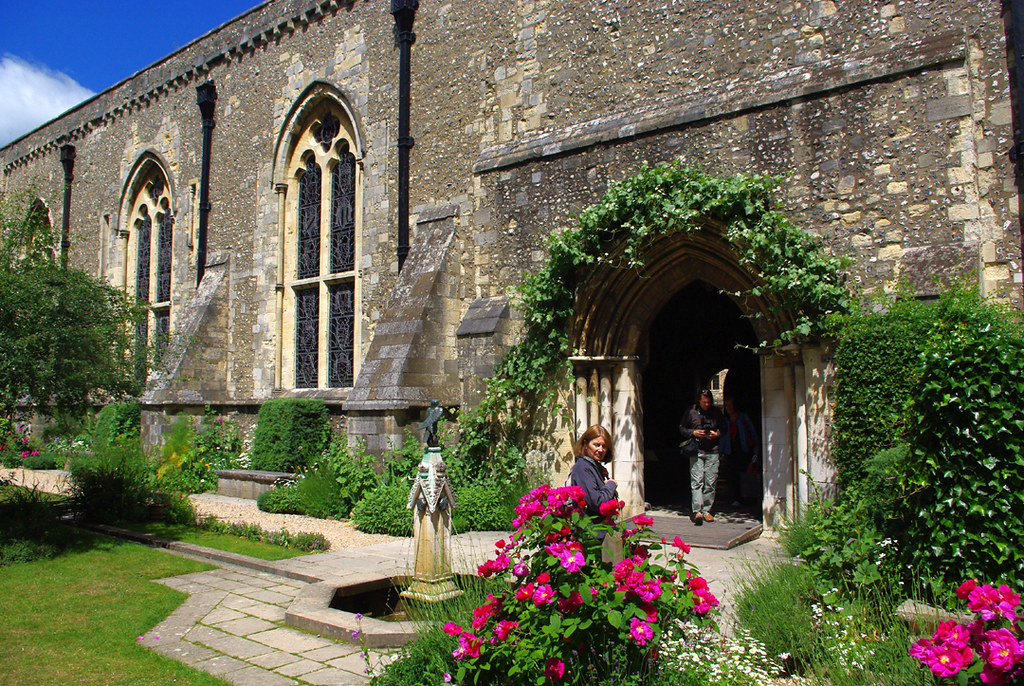 Winchester Great Hall Winchester Great Hall is the largest… Flickr