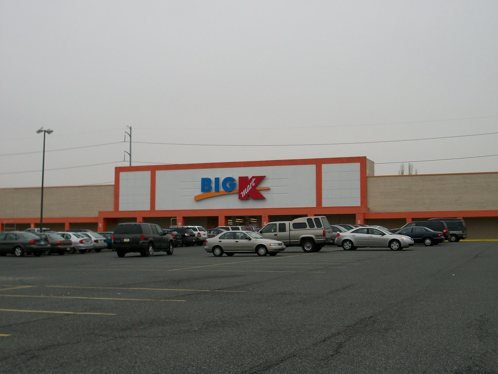 Woolco / KMart 2010. Former Woolco at MacDade Mall in Holm… Flickr
