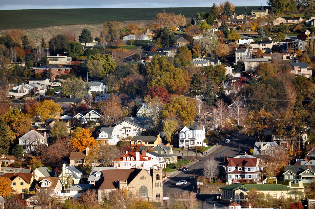 Pendleton Nov 8 002 North Hill of Pendleton. Trini's Treasures Flickr