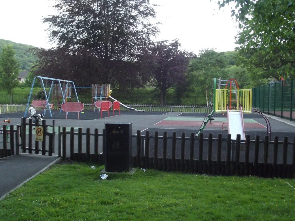 Taffs Well Park Cardiff Road, Taffs Well play area Flickr