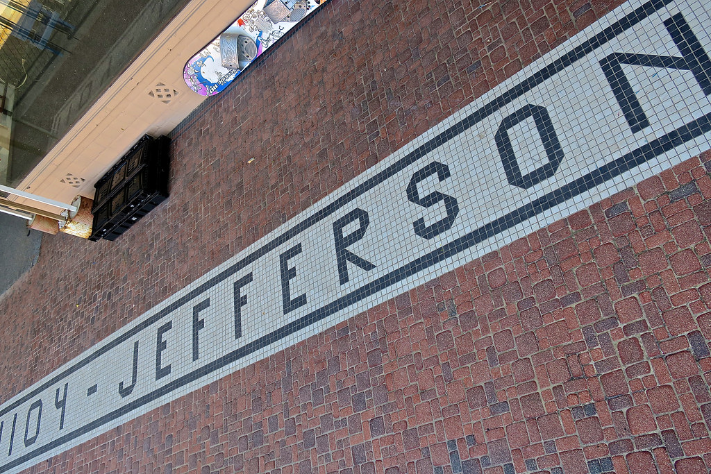 1104 Jefferson, Lawrenceville, IL Tiled entrance to 1104 J… Flickr