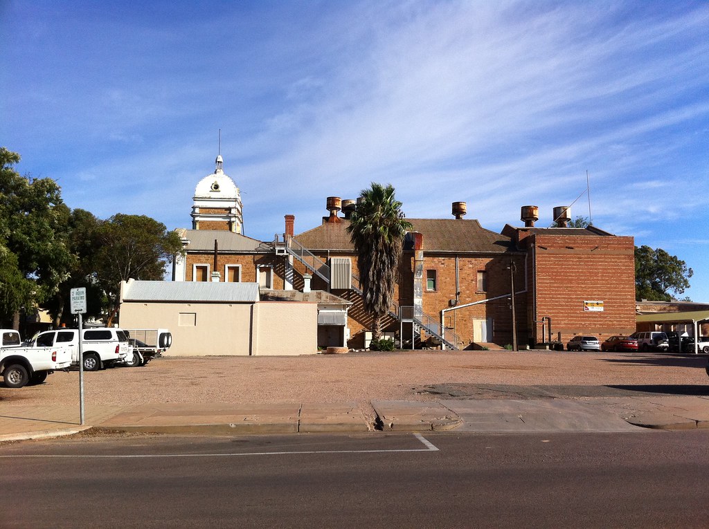Port Augusta Town Hall The derelict Town Hall in Port Augu… Flickr