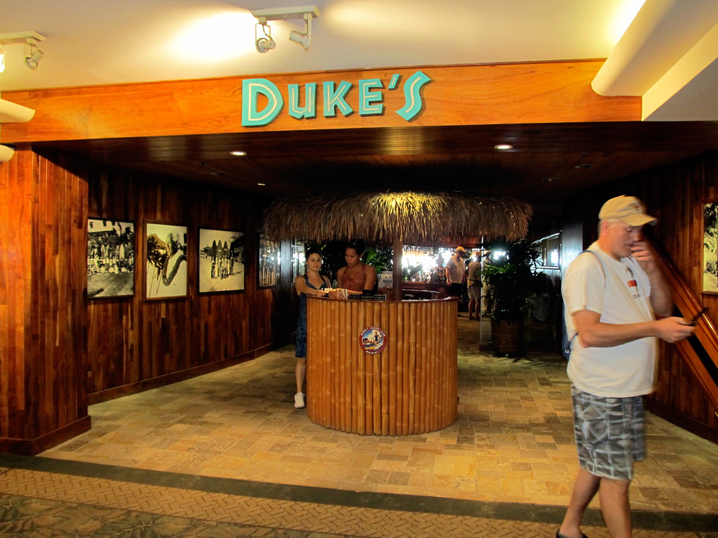 Duke's Duke's Canoe Club is a restaurant in the Outrigger … Flickr