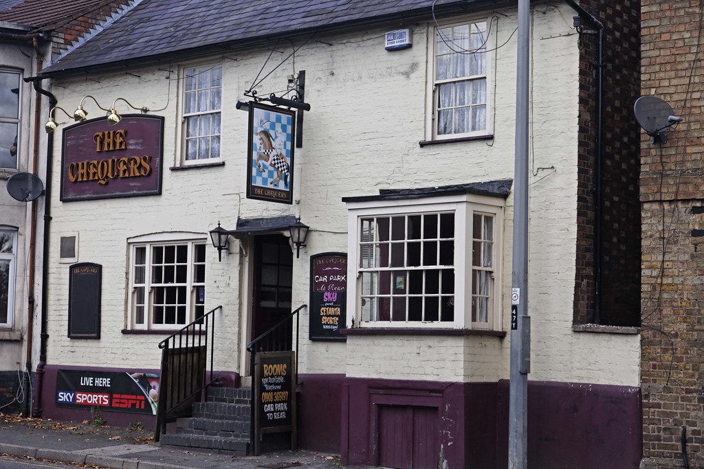 Fenny Stratford, Chequers Dayoff171 Flickr