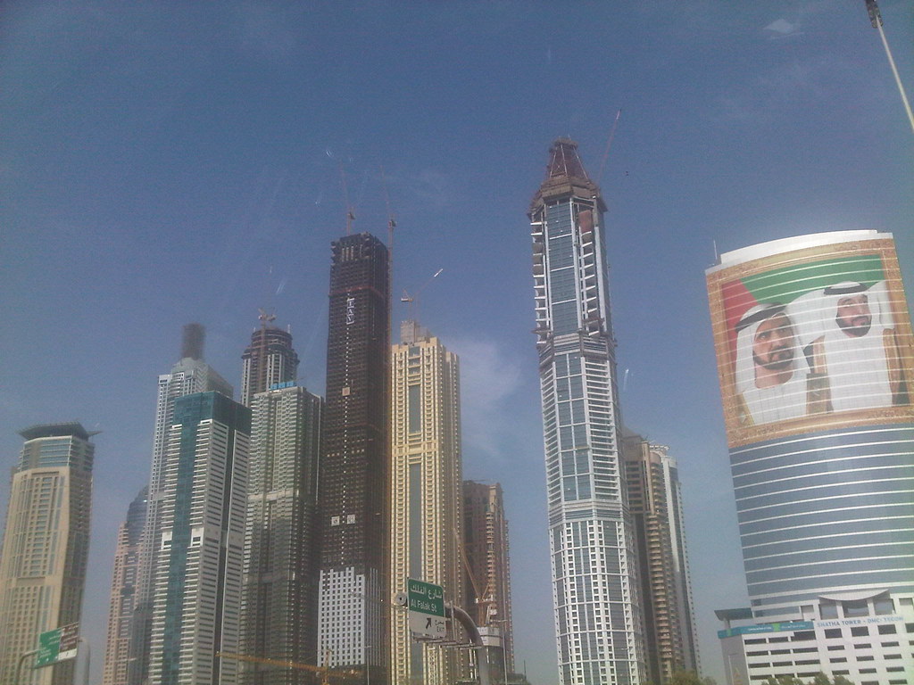 construction in dubai recession really.jpg Andrew Warrington Flickr