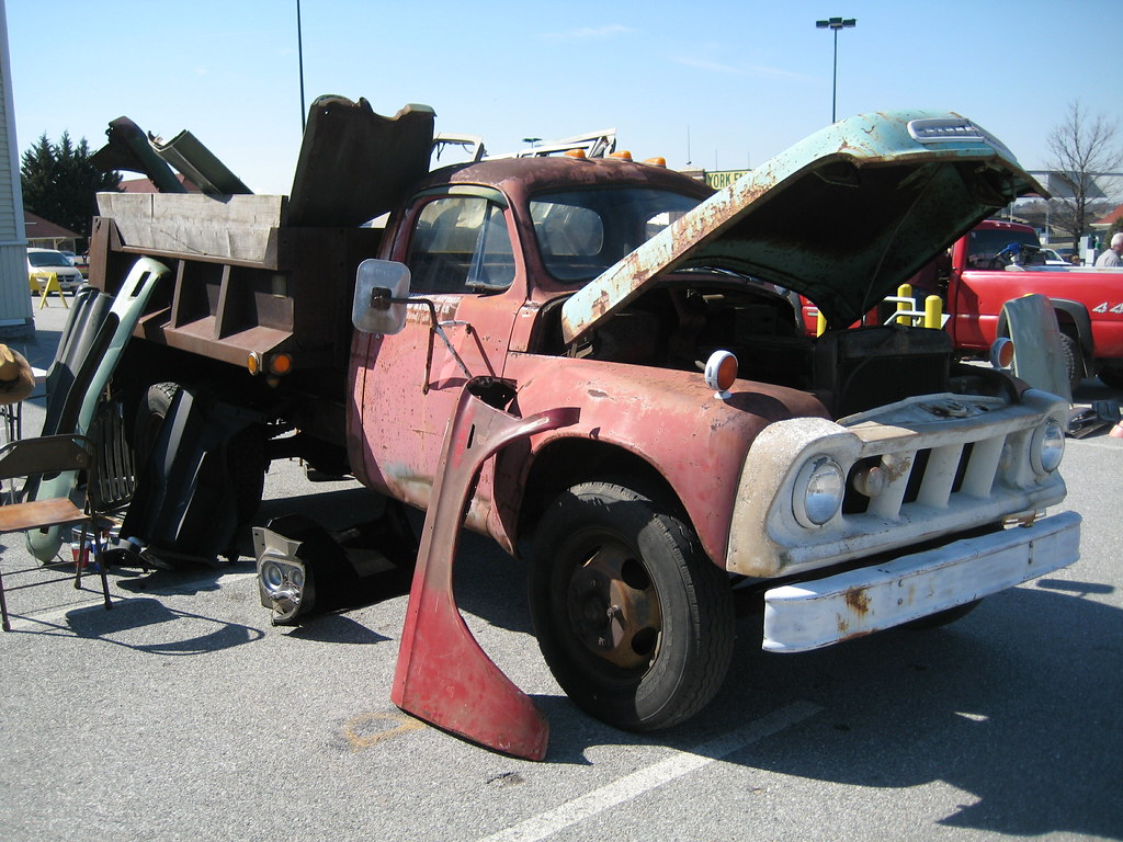 Studebaker Dump Truck Seen at the late winter meet of the … Flickr