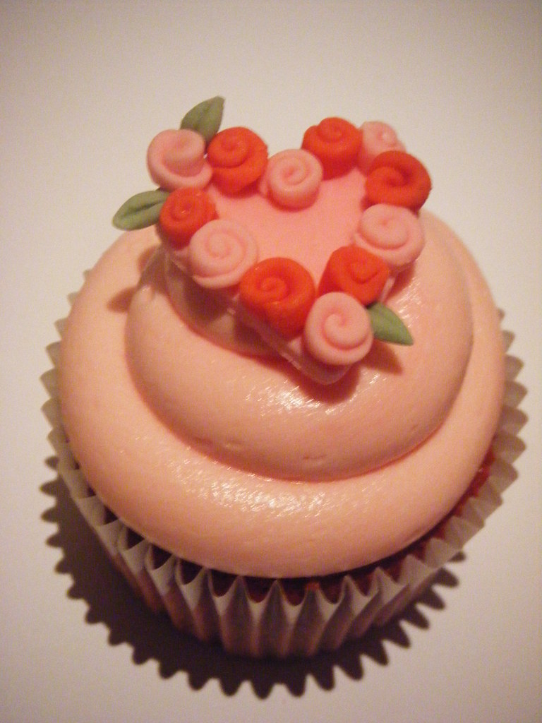 Rose Bud Heart Cupcake Buttercream Bakery Flickr