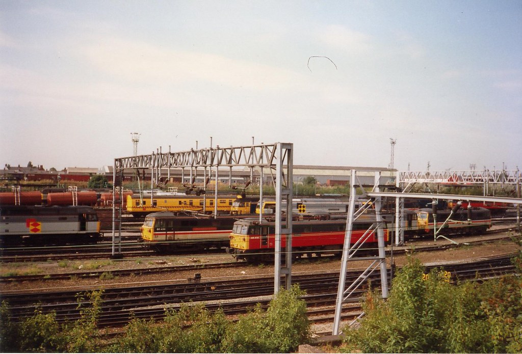 Crewe Diesel Depot A very varied selection of locos stable… Flickr