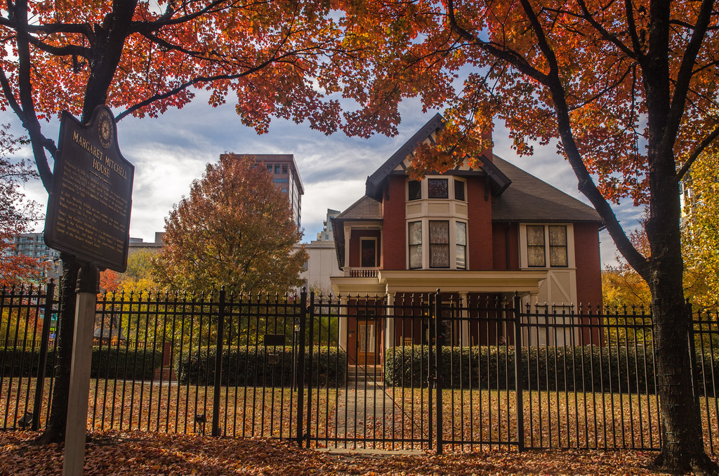 Margaret Mitchell House Built in 1899 as Crescent Apartmen… Flickr