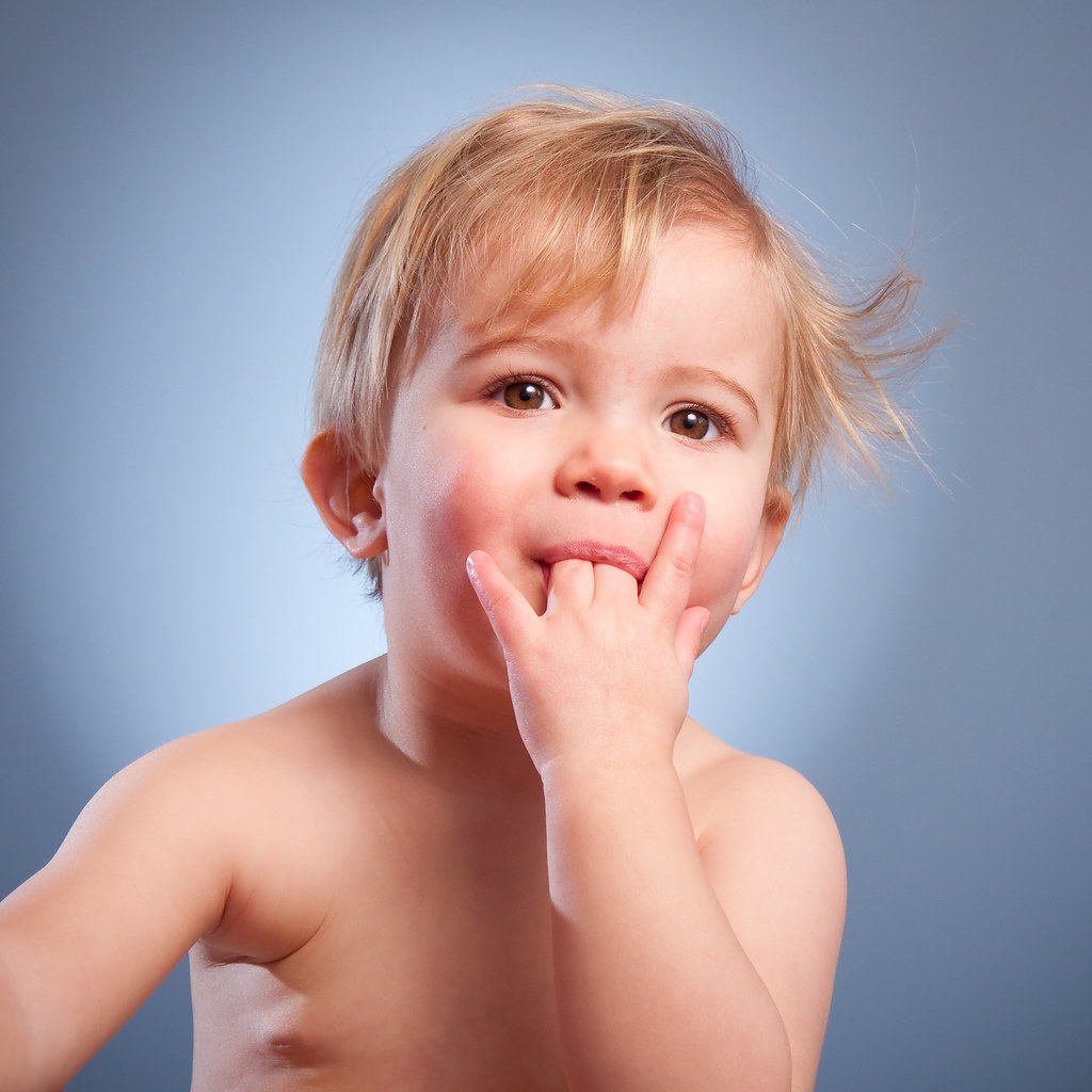 Piekaboe, here I am Strobist info, Manual flash camera rig… Flickr