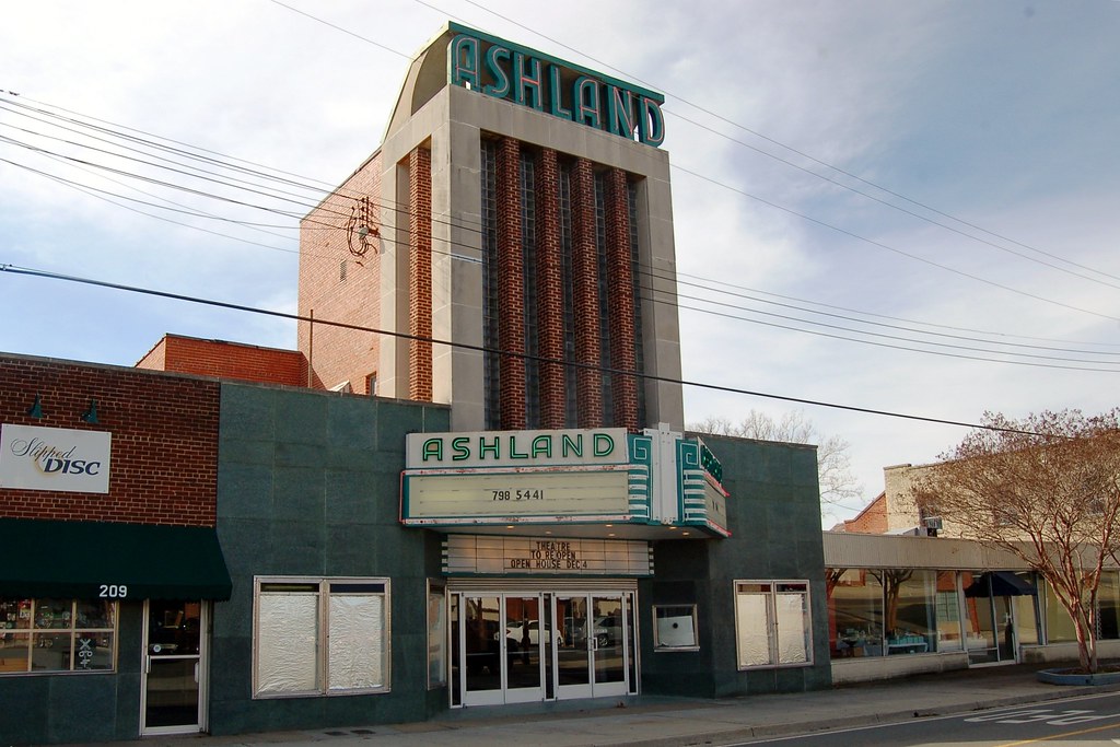 Virginia, Ashland, Ashland Theatre (8,117) The Art Moderne… Flickr