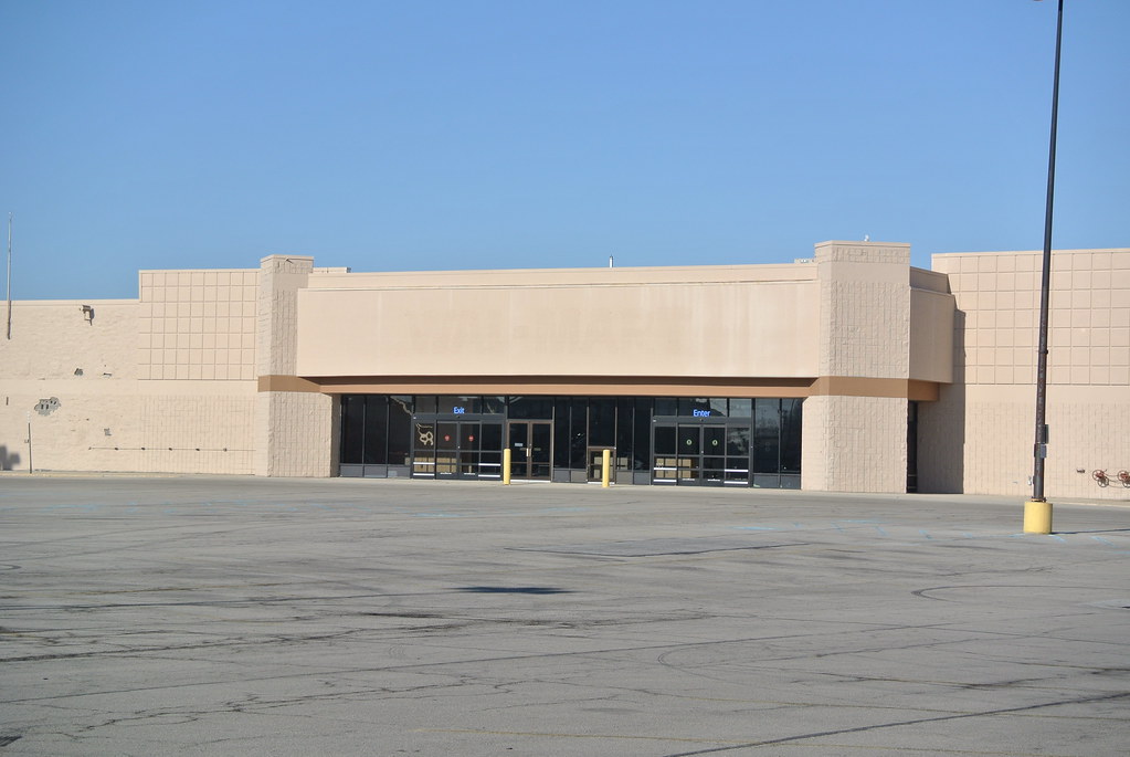 Former Walmart Lima OH. gameking3 Flickr