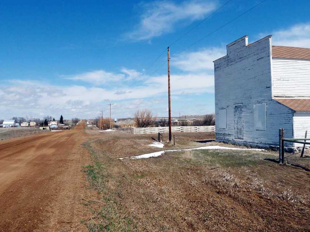 Ollie, Montana Fallon County. View along the Ollie Road, t… Flickr
