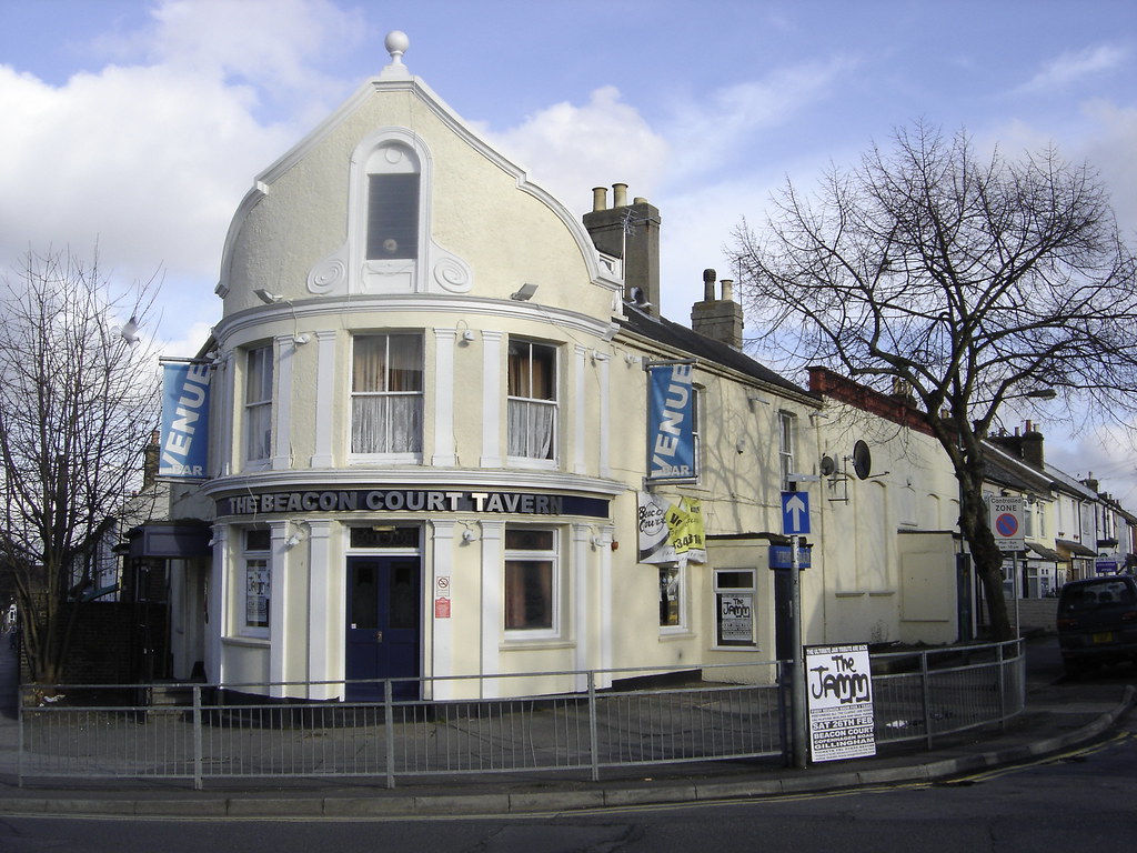 The Beacon Court Tavern, Canterbury Street, Gillingham, 20… Flickr