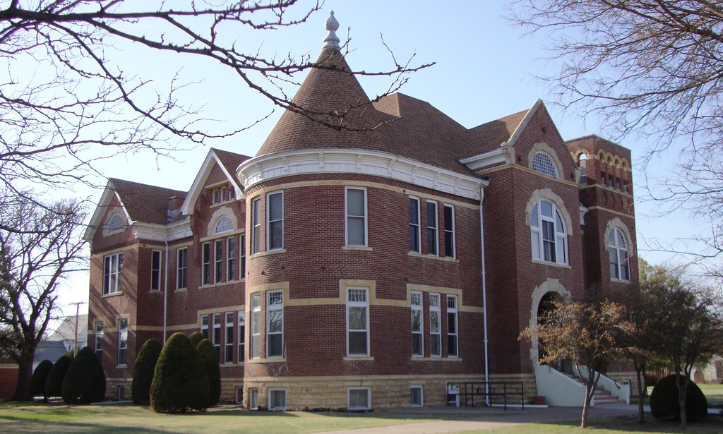 Rush County Courthouse (La Crosse, Kansas) This courthouse… Flickr
