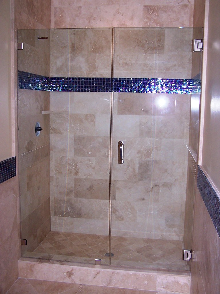 Holcam Bath And Shower Enclosures EL20 With Clamps Holcam Bath and Shower Enclosures Flickr