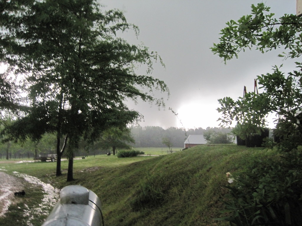 Hamilton, AL tornado James, I shot this unedited footage f… Flickr