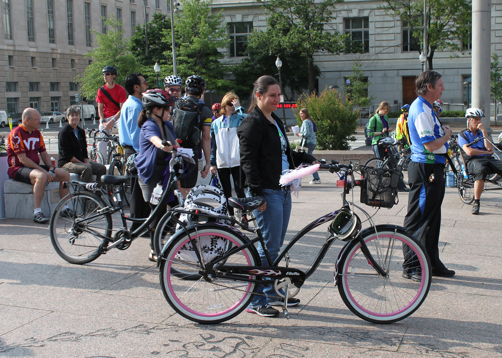 Bike with Personality Bike to Work Day 2011 cyclists enjoy… Flickr