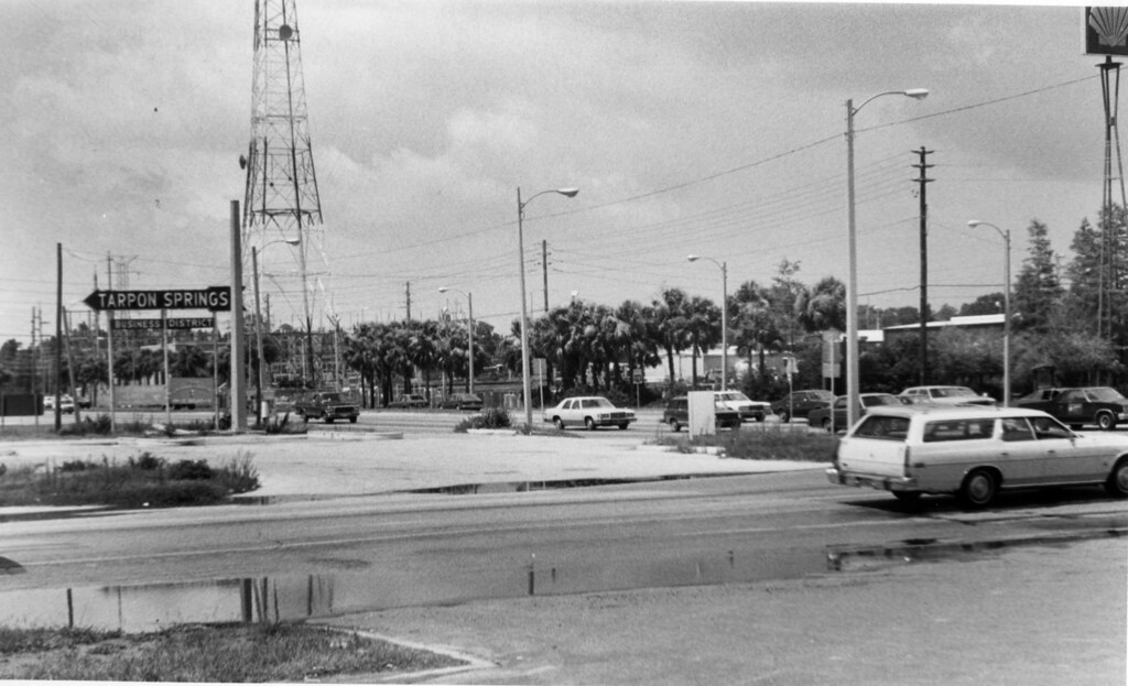 U. S. 19 at Tarpon Avenue U. S. 19 at Tarpon Avenue (1984)… Flickr