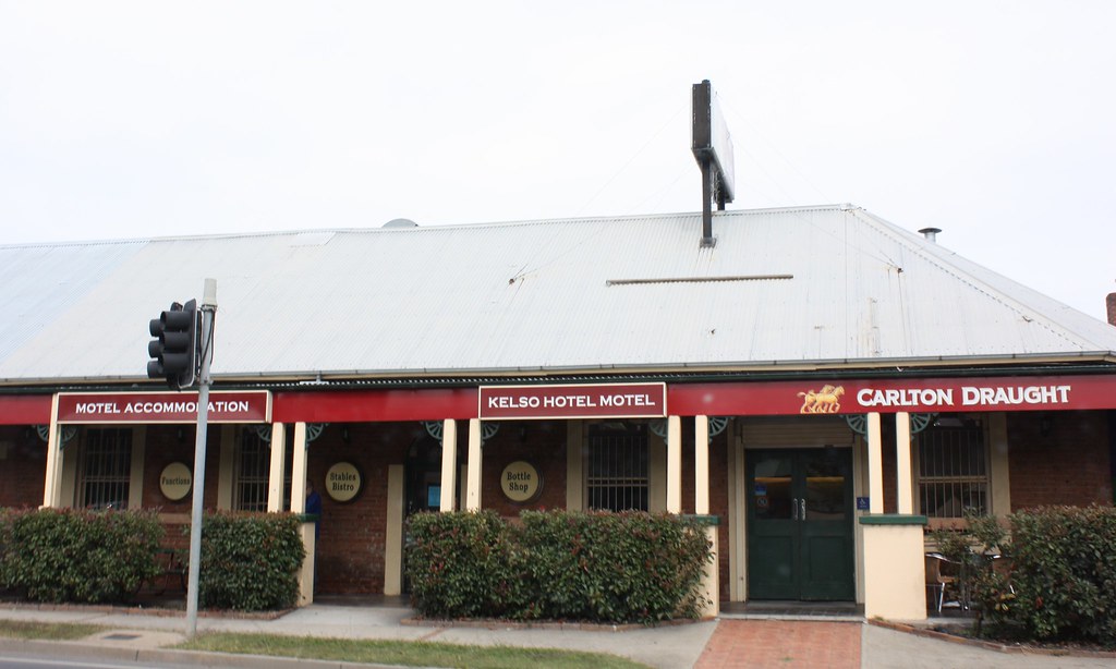 Kelso Hotel, Kelso, NSW. 37 Sydney Road, Kelso. Taken from… Flickr