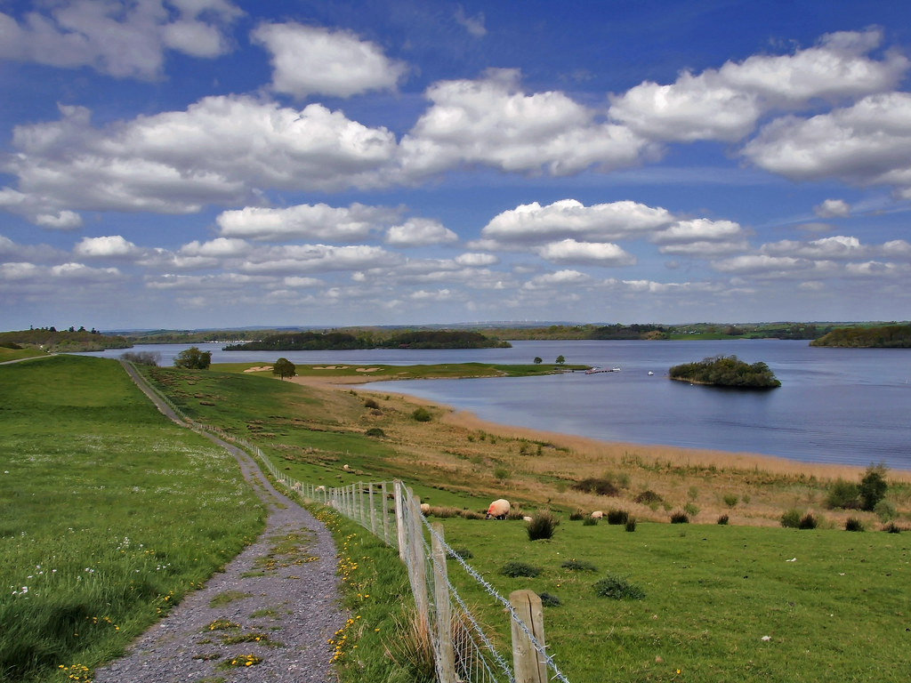 Lough Erne A view over Lough Erne near the Lough Erne Hote… Alan Hopps Flickr