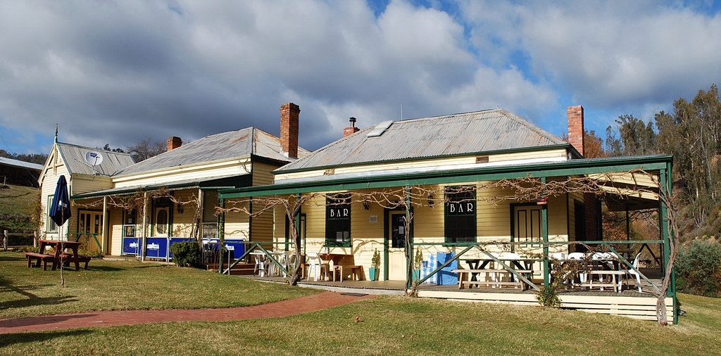Blue Duck Inn Located on a very remote section of the Omeo… Flickr