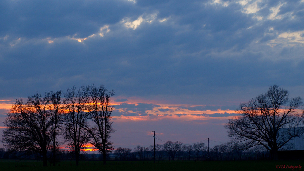 Another Oak Grove, Kentucky sunset... An early March sunse… Flickr