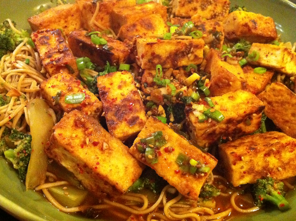 Chiligarlic tofu with broccoli and soba noodles Alexandra Moss Flickr