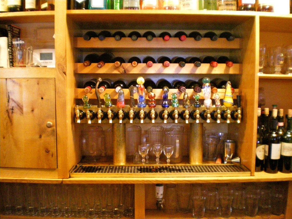 The bar at Barley John's in New Brighton, MN © 2011 Loren… Flickr