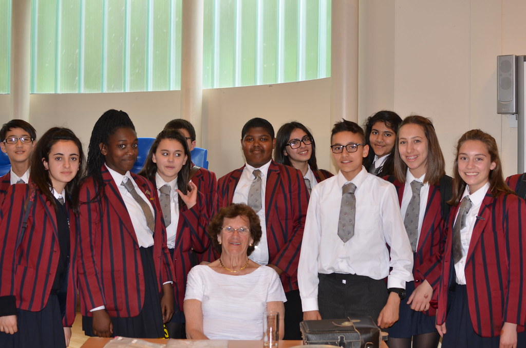 Zahava Kohn with pupils at Mill Hill County High School May 2014 a