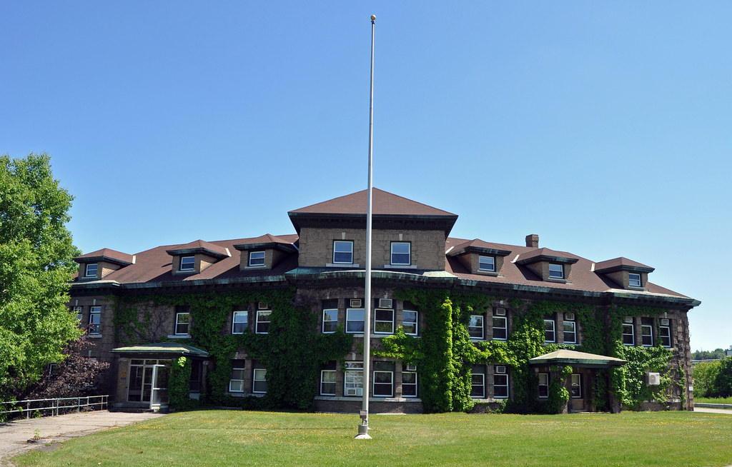 Former Great Northern Paper Co. offices, Millinocket, Main… Flickr