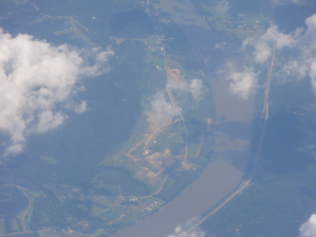 Ohio River between Reedsville, OH (top center) and Bellevi… Flickr