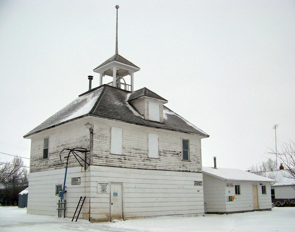 SK10m79 Zealandia Bell/Water Tower, Saskatchewan 2010 Flickr