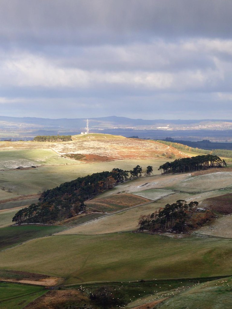 Linton Hill from Grubbit Law weirdcrank Flickr