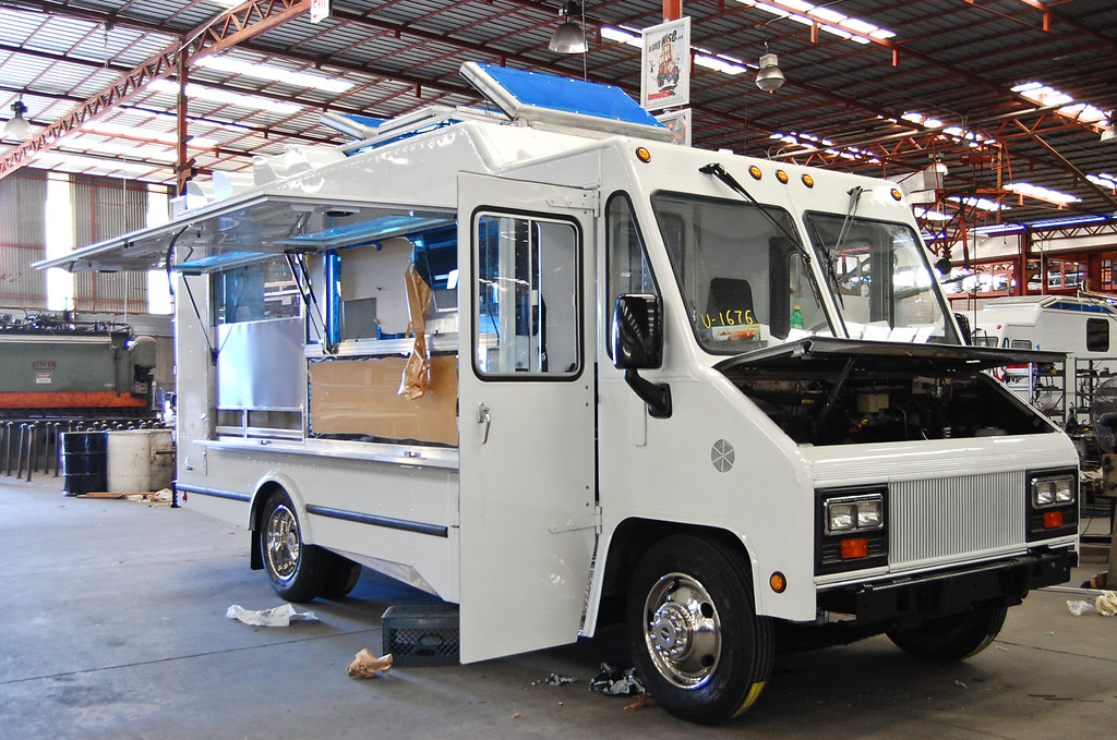 How to Build a Gourmet Food Truck AA Cater Trucks, Los Ang… Flickr