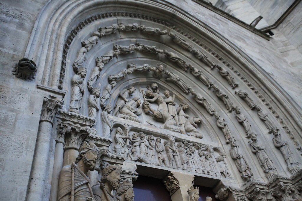 Légende de SaintDenis Porche de la basilique de SaintDe… Flickr