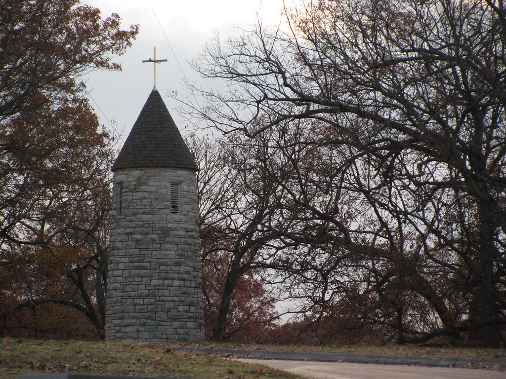 Resurrection Cemetery St. Louis, MO_IMG_1013 WampaOne Flickr