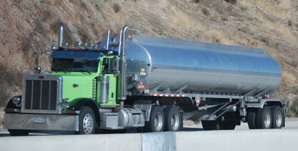 PETERBILT BIG RIG TANKER TRUCK (18 WHEELER) a photo on Flickriver