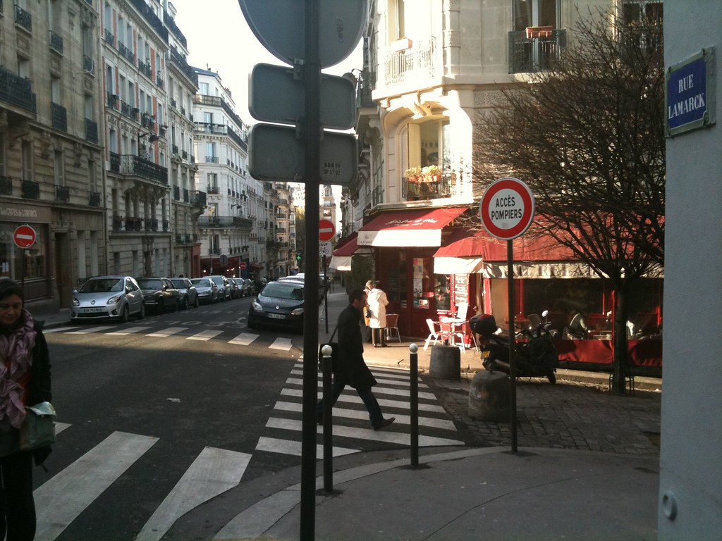 Rue Lamarck exposition d'anna poulin au Relais de Montmart… Flickr