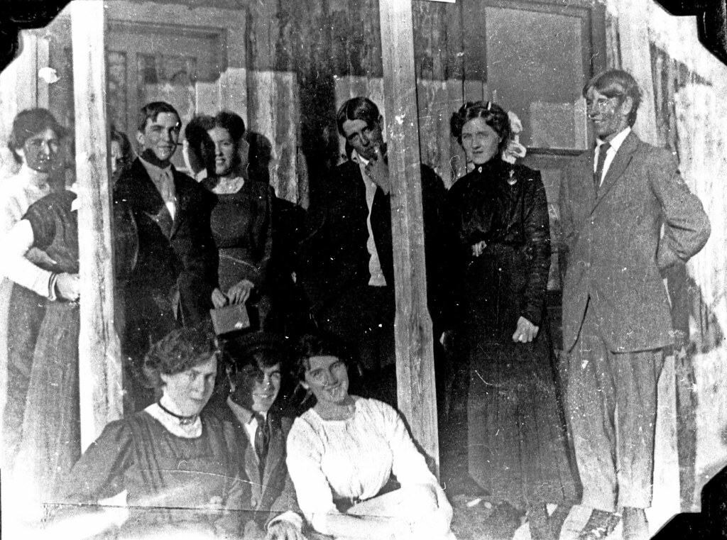 Calvert Hotel, Myton UT 1911 Alice Todd, Rose, Fred Todd, … Flickr