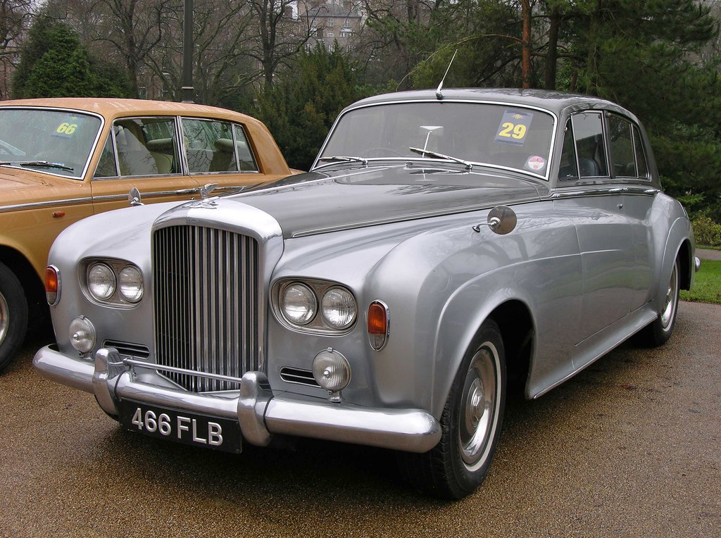 466 FLB 1963 Bentley S3. H&H classic car auction at Buxton… Flickr