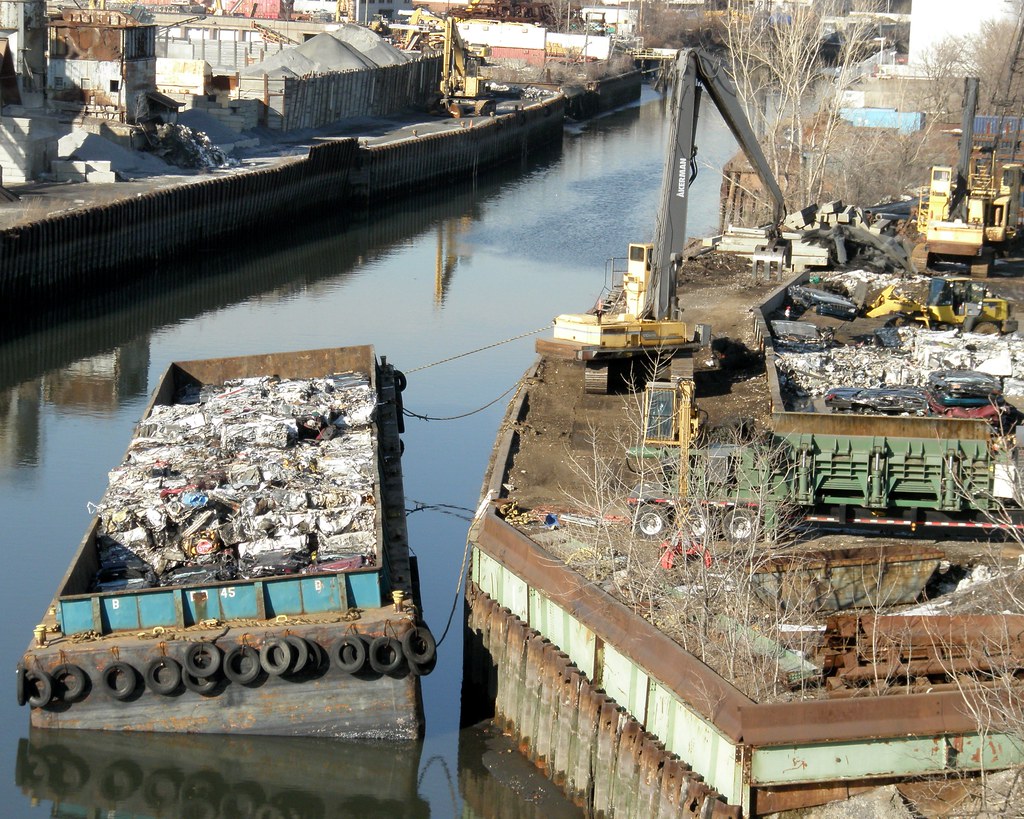 Scrap Barge, Hutchinson River, Eastchester, Bronx, New Yor… Flickr