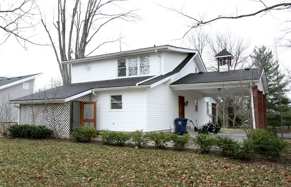 140B2128 This beautiful home at 12317 Old Henry Road, Loui… Flickr