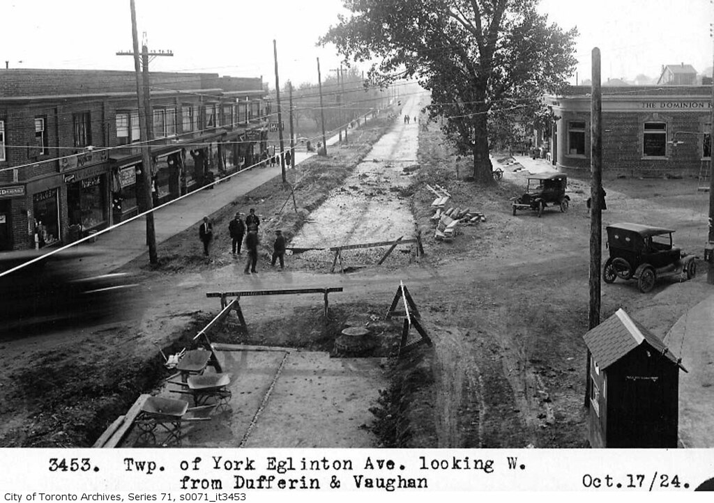 Eglinton Ave, looking west, from Dufferin and Vaughan Flickr