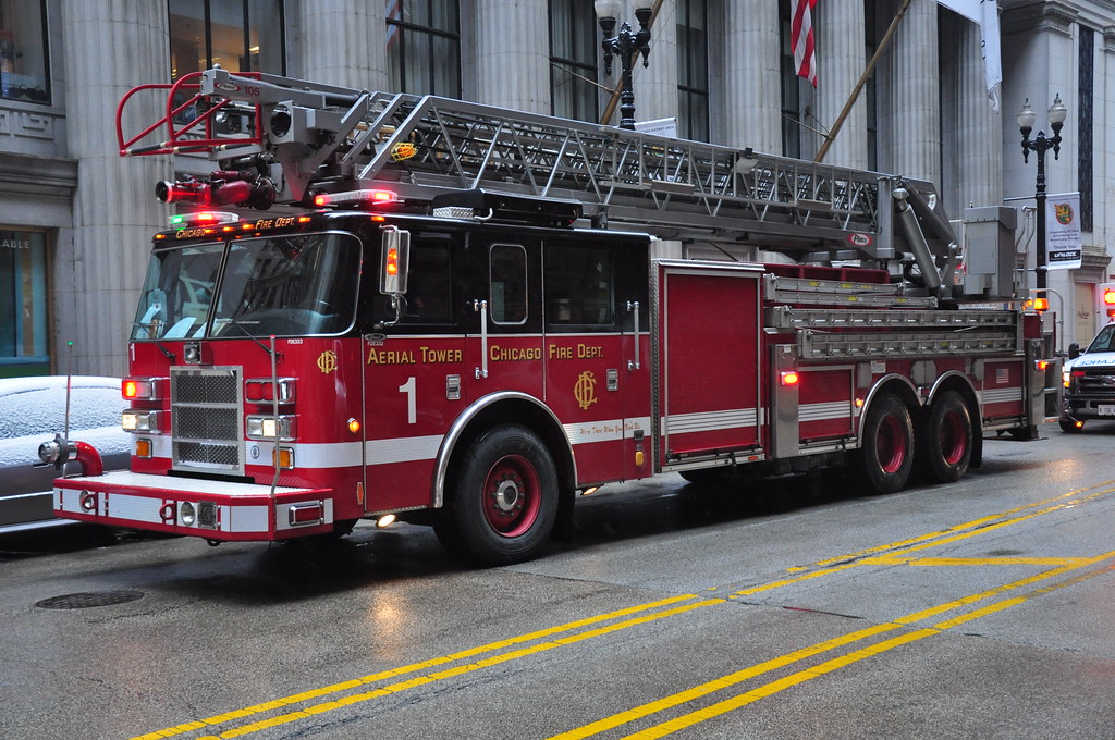 Chicago Fire Department Aerial Tower 1 2006 Pierce Dash E3… Flickr