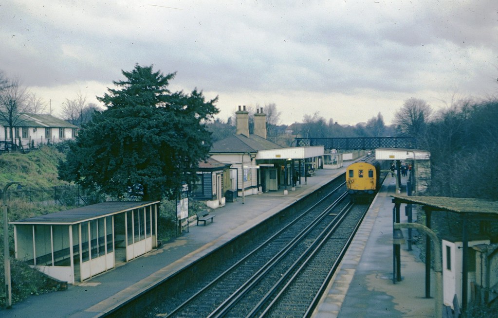 New Eltham station in 1979 The down train is 4EPB 5240. Th… Flickr